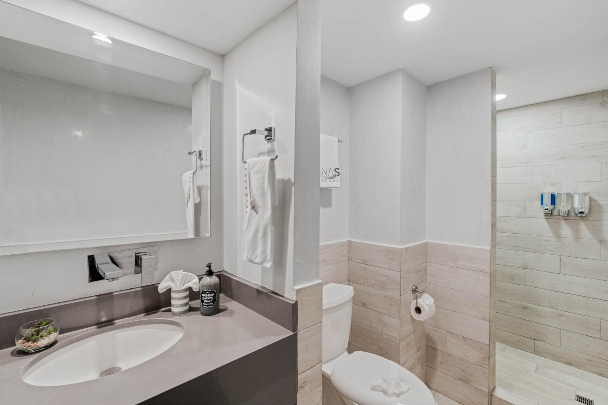 Iguana Surf Camp Hotel Tamarindo Luaran gambar