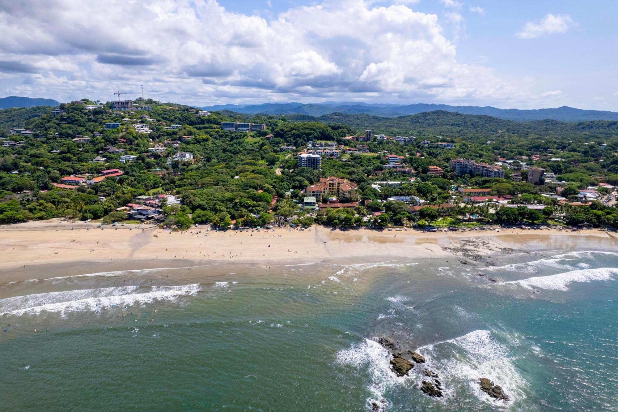 Iguana Surf Camp Hotel Tamarindo Luaran gambar